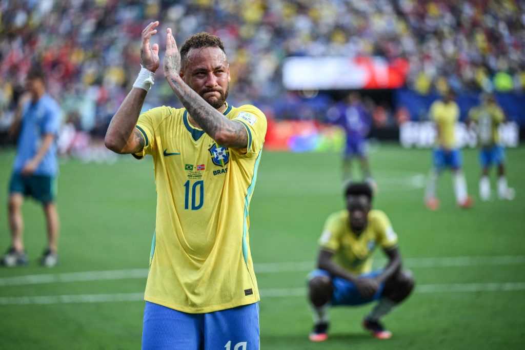 Neymar anunció su retiro de la selección tras la eliminación de Brasil