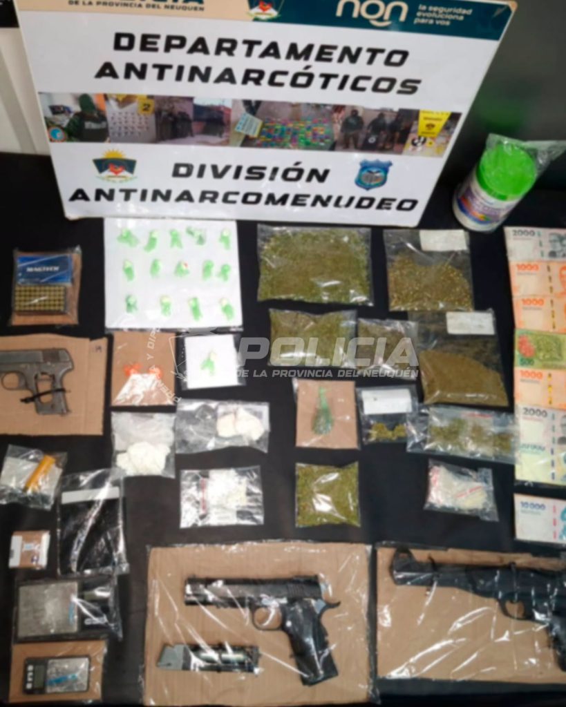 Desbaratan dos kioscos de droga en Villa María