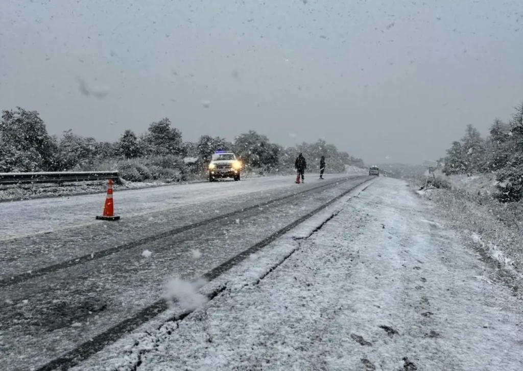 Extrema precaución en la Ruta 40 por intensas nevadas