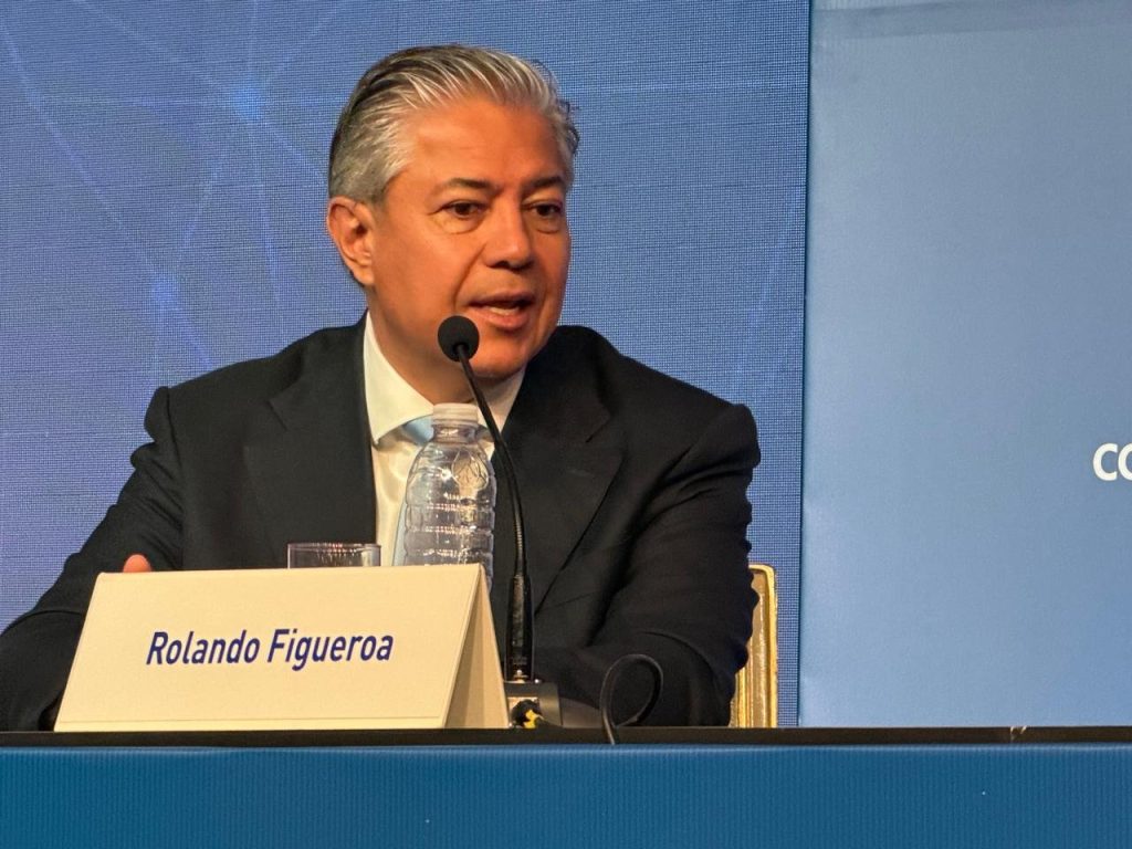 Figueroa pidió previsibilidad para sostener las inversiones en Neuquén