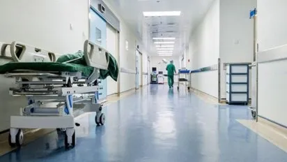 El Gobierno reglamentó el cobro de atención médica a extranjeros
