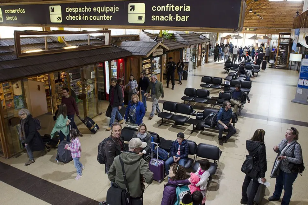 Chos Malal y Chapelco suman conexión aérea