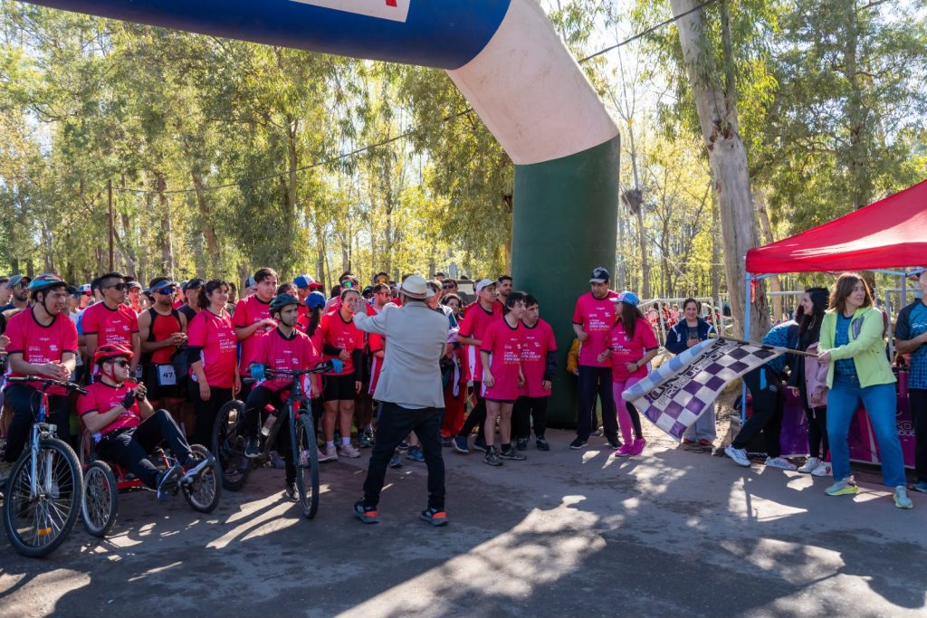 Plottier volvió a reunir a cientos de atletas con su tradicional duatlón