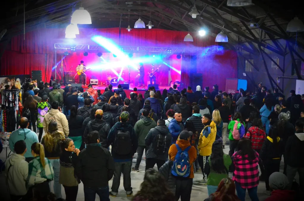 Plottier recibe la tercera edición del festival Vivir Solo Cuesta Vida