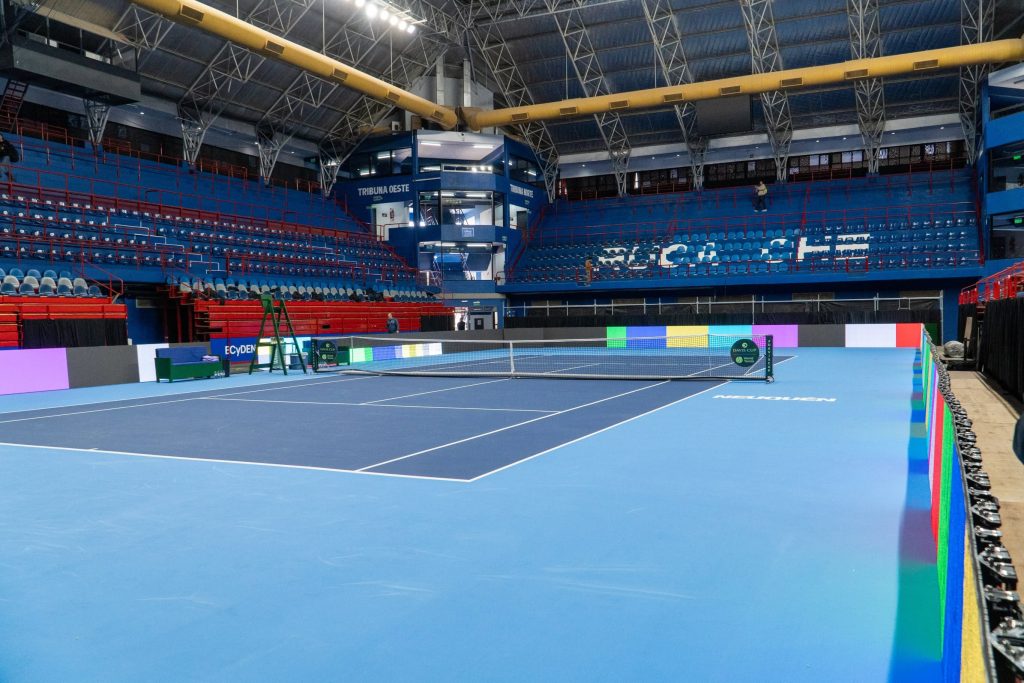 El Ruca Che quedó listo para recibir la Copa Davis