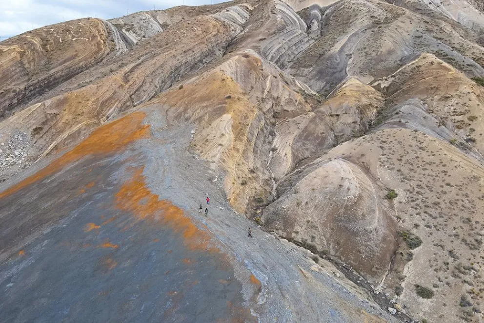 Monitorean sectores de montaña por el riesgo de desprendimientos tras las lluvias