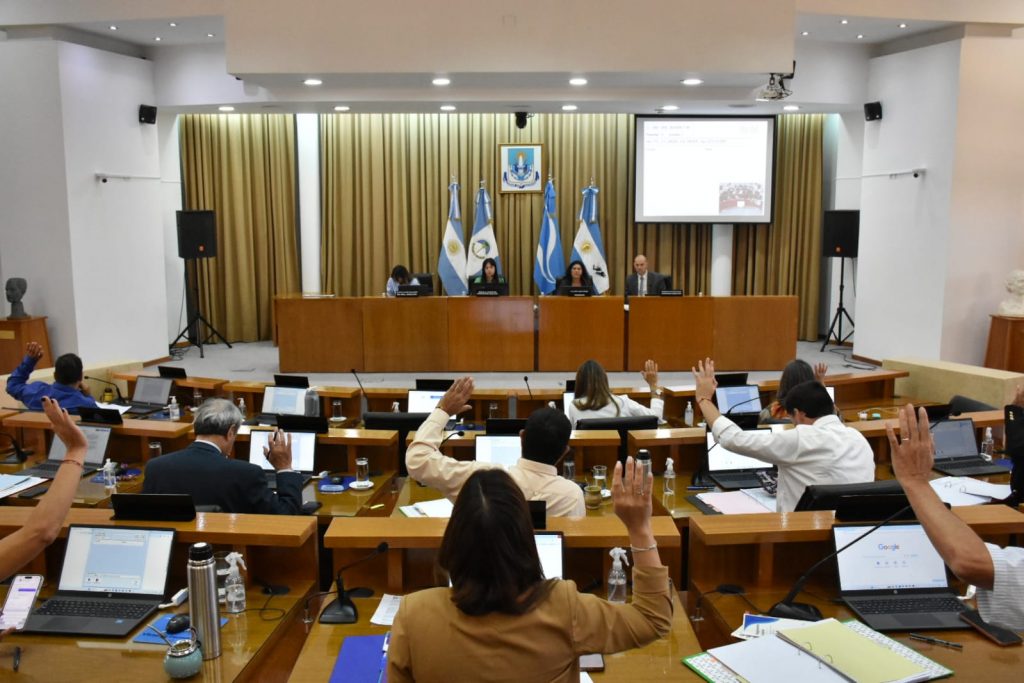 El Concejo dio curso a iniciativas fiscales para el Parque Industrial y el sector comercial