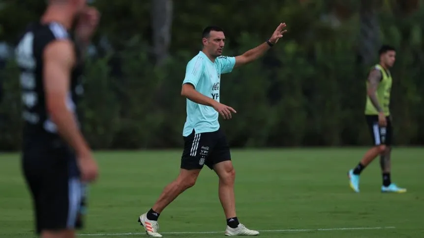 Scaloni seguiría al frente de la Selección Argentina hasta 2030