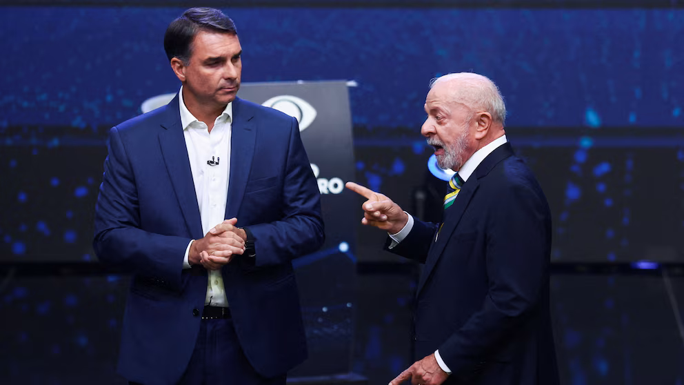 Una segunda vuelta ajustada enfrenta a Lula y Flávio Bolsonaro en Brasil
