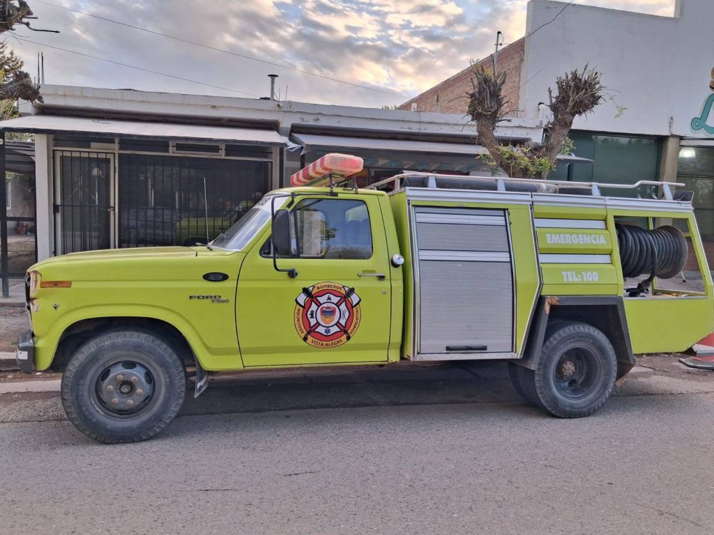 Bomberos de Vista Alegre sumaron un camión a su equipamiento