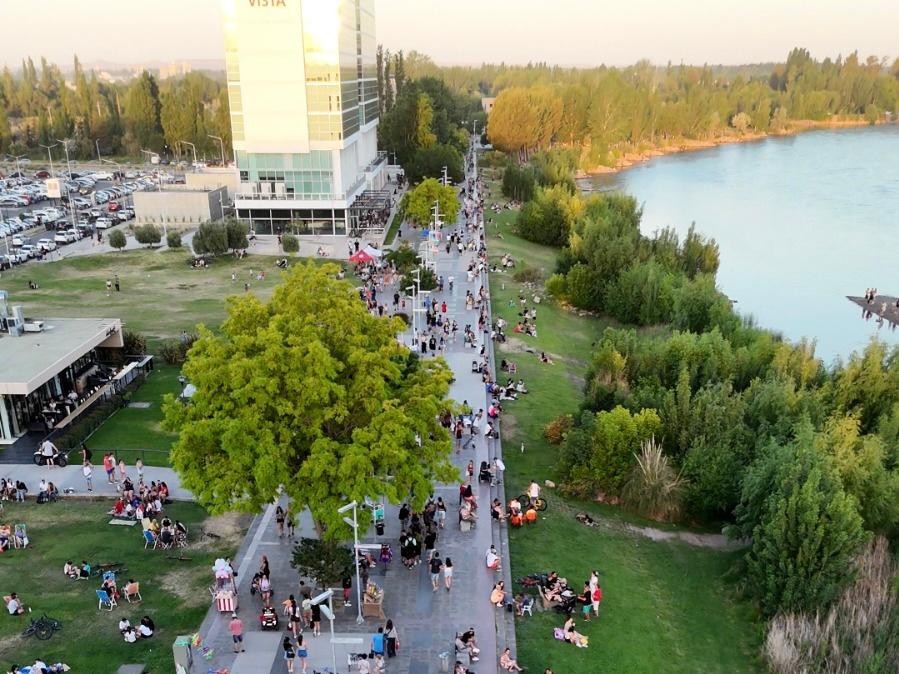 Alumnos llevaron a la Legislatura una propuesta para proteger la Isla 132