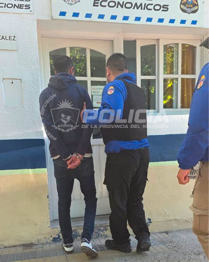 Un allanamiento en Villa María terminó con un hombre demorado por una estafa bancaria