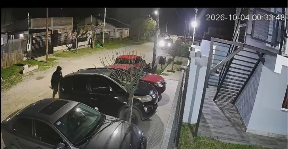 Robaron un vehículo en cuestión de minutos en un barrio de Plottier